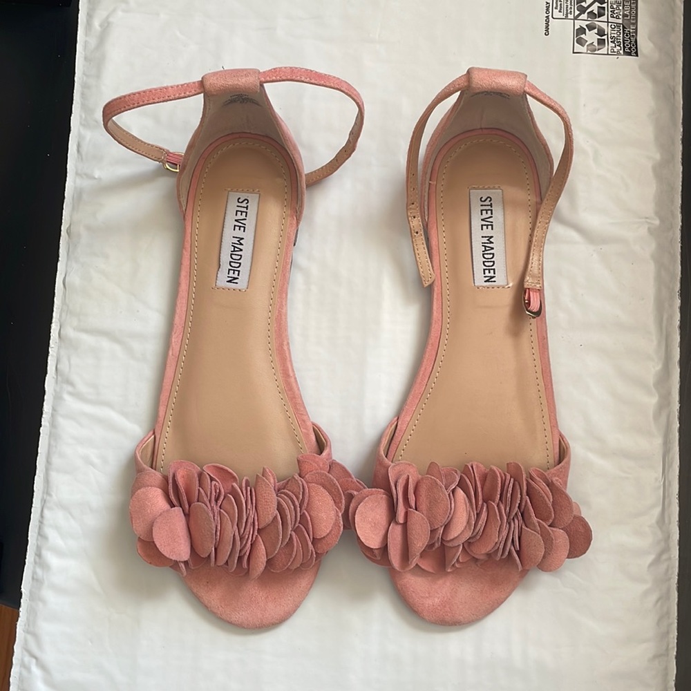 Beautiful Dorthy Sandals by Steve Madden